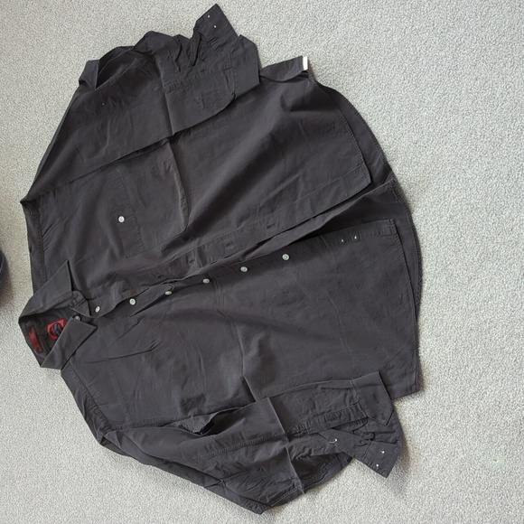 2 Arrow Button Up Shirts - Picture 2 of 5